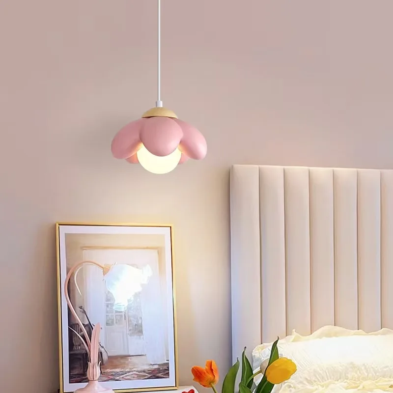 Nordic Flower LED Pendant Light Cream Style Creative Lighting Environmentally Friendly Resin Bedroom Bedside Lamp Home Decor
