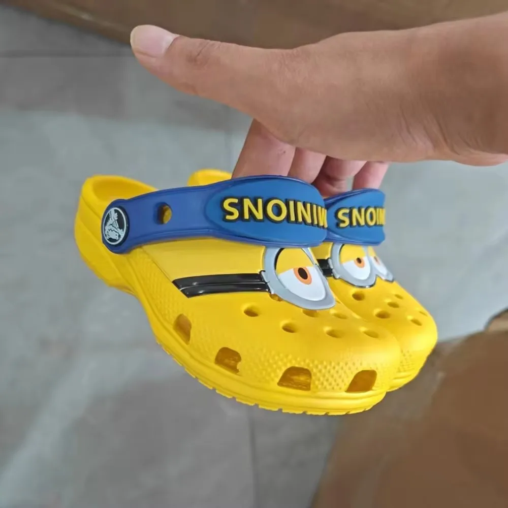 Anime Minions Hole Sandals Stuart Dave Slippers Sandals Kawaii EVA Anime Home Beach Shoes Summer Children's Sandals Drainage