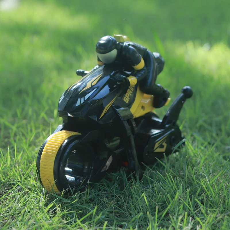 Y09 Motocicletta acrobatica telecomandata ad alta velocità - 360 °   Moto RC Drift con rotazione di 2,4 GHz, 45 minuti di autonomia per bambini