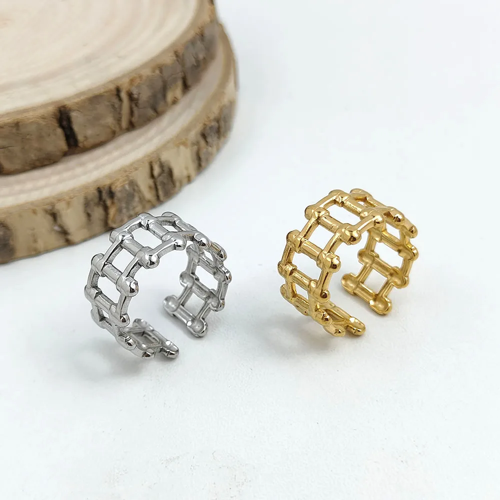 

1Pcs Adjustable Stainless Steel Ring For Women Classical Geometry Hollow Ring Female Party Fashion Jewelry Gifts