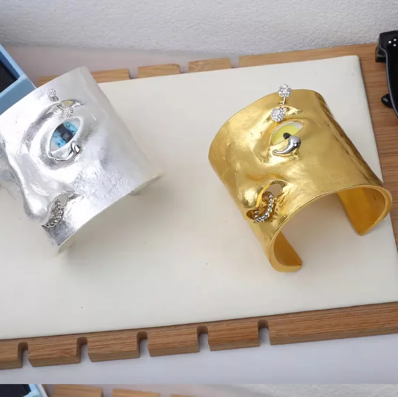 Facial Features Nose Eye Open Bracelet