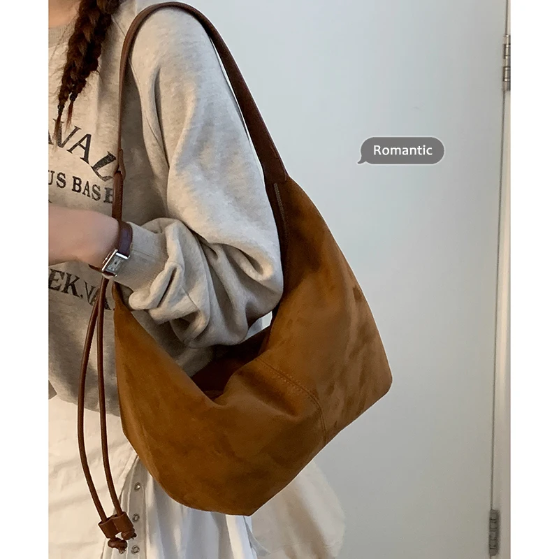 

Fashionable Niche Large Capacity Crossbody Bags Retro Suede Saddle Bag for Women 2025 New