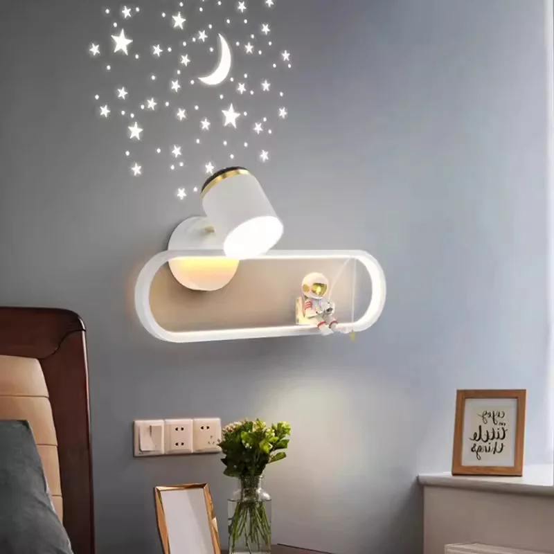 

Astronaut LED Wall Lamp, Children's Bedroom Lamp, Bedside Lamp, Aisle Creative Starry Sky Projection Wall Lamp