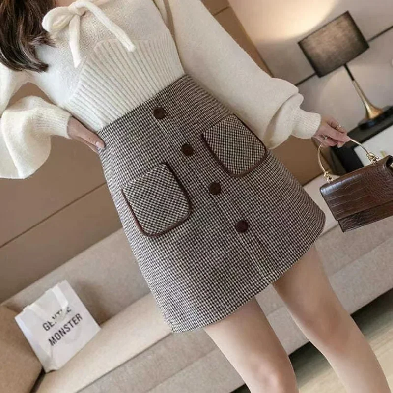 

2024 Short Skirt for Women Autumn Winter New High Waist A- Line One-Step Skirt Sheath Woolen Plaid Skirt for Women P541