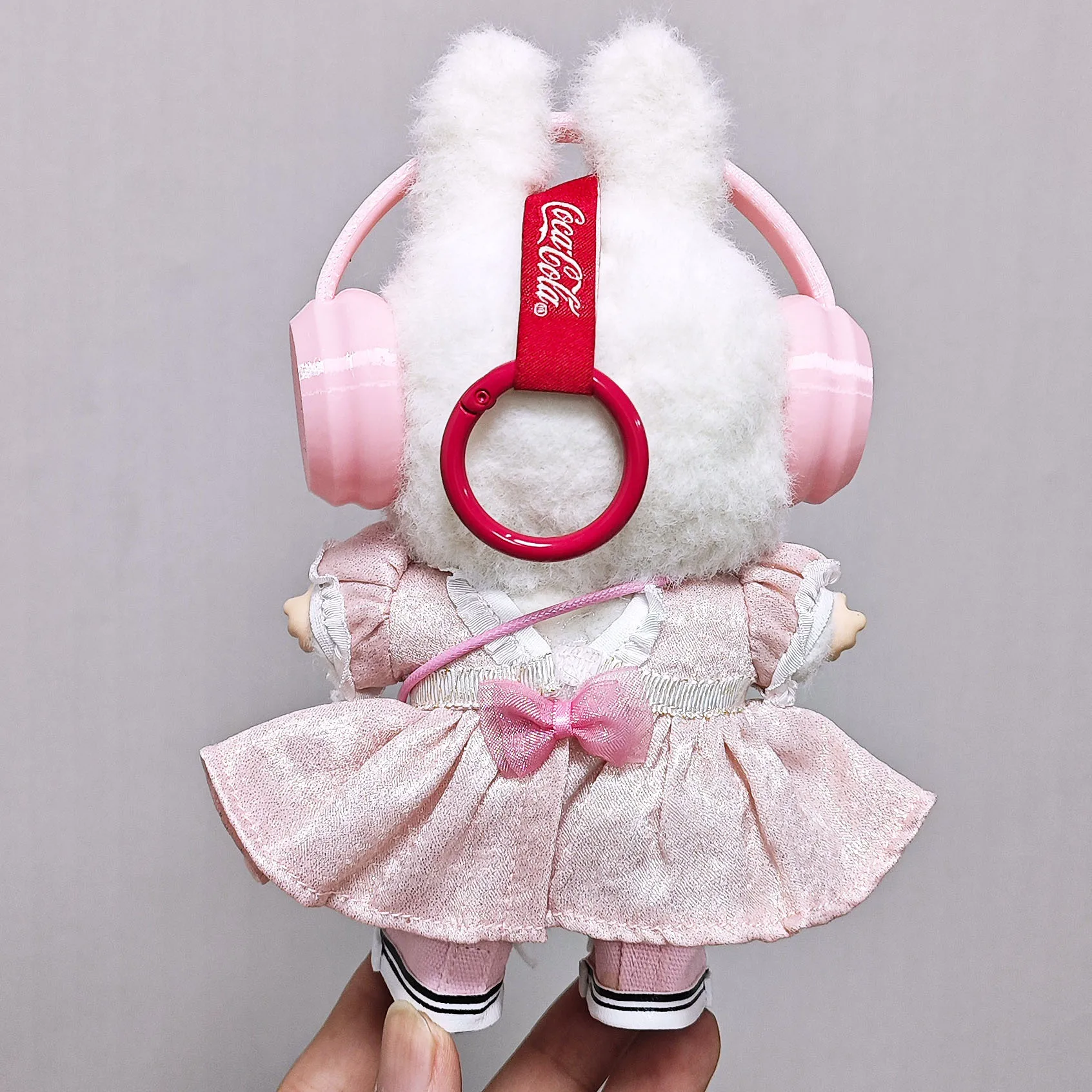 ل Labubu عالية الجودة ملابس دمى 15 سنتيمتر-17 سنتيمتر فستان وردي لطيف ليتل خنزير قلادة مجموعة Labubu العالمي الملابس