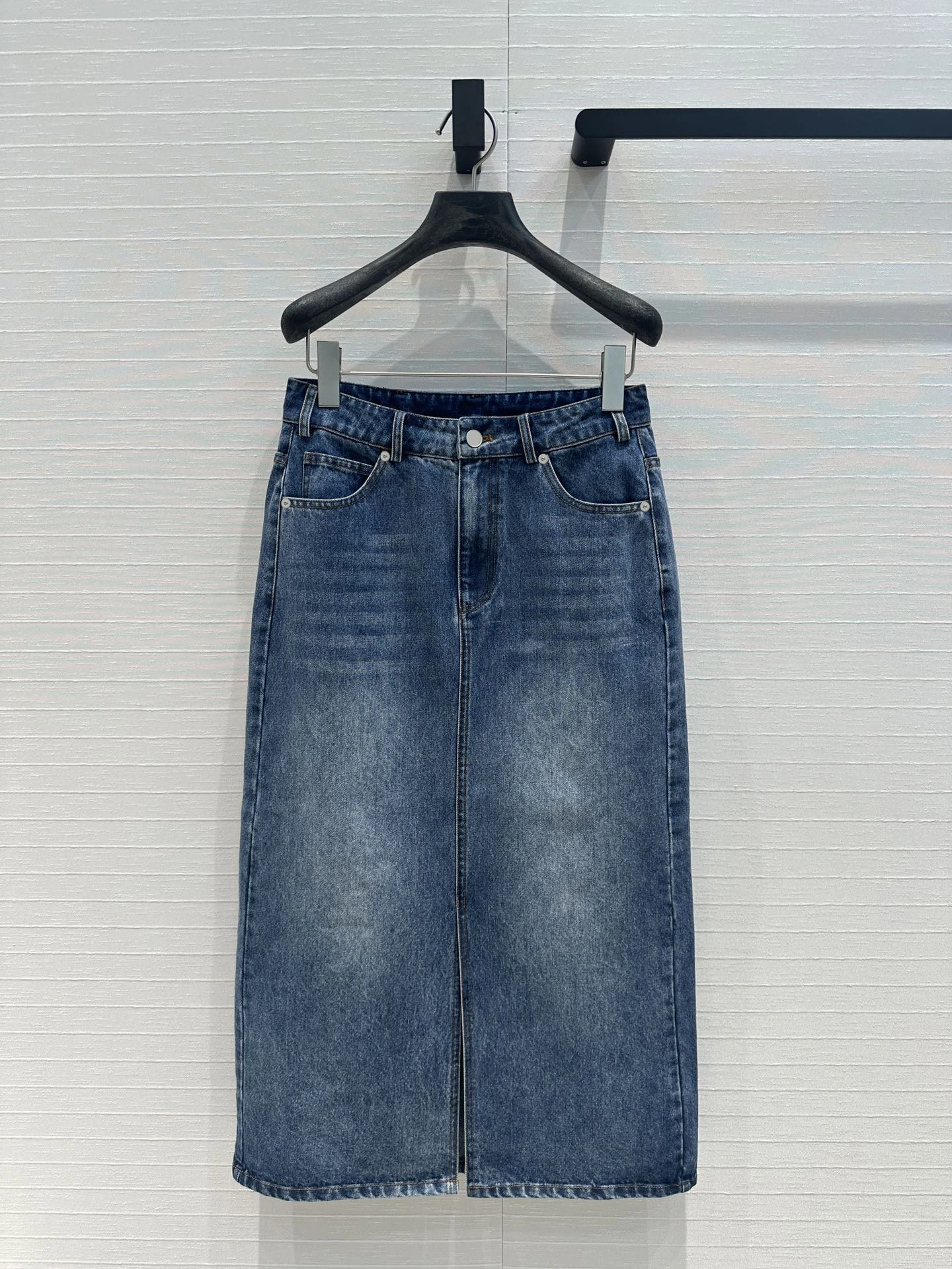 

Denim Half Skirt Fashionable temperament Slim and thin Soft and comfortable Leisure and versatile 2024 autumn women's new hot