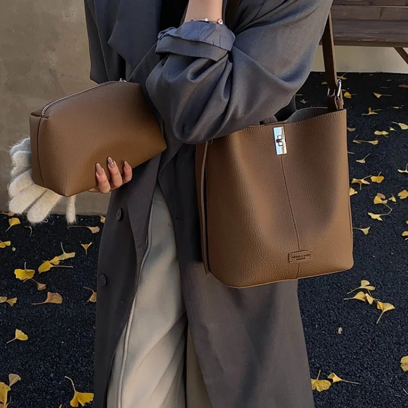 

Ladies Crossbody-Bag Crafted From Nubuck Leather Featuring Breathable Trendy Tallinn Vintage Lightweight Soft Daily Look​