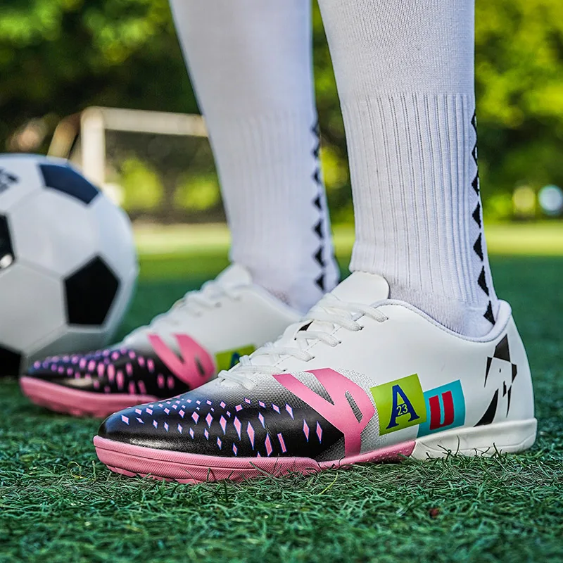 

High Quality Ultralight Men Football Shoes Society Cleats Indoor Fast Original Soccer Shoes Professional Training Football Boots