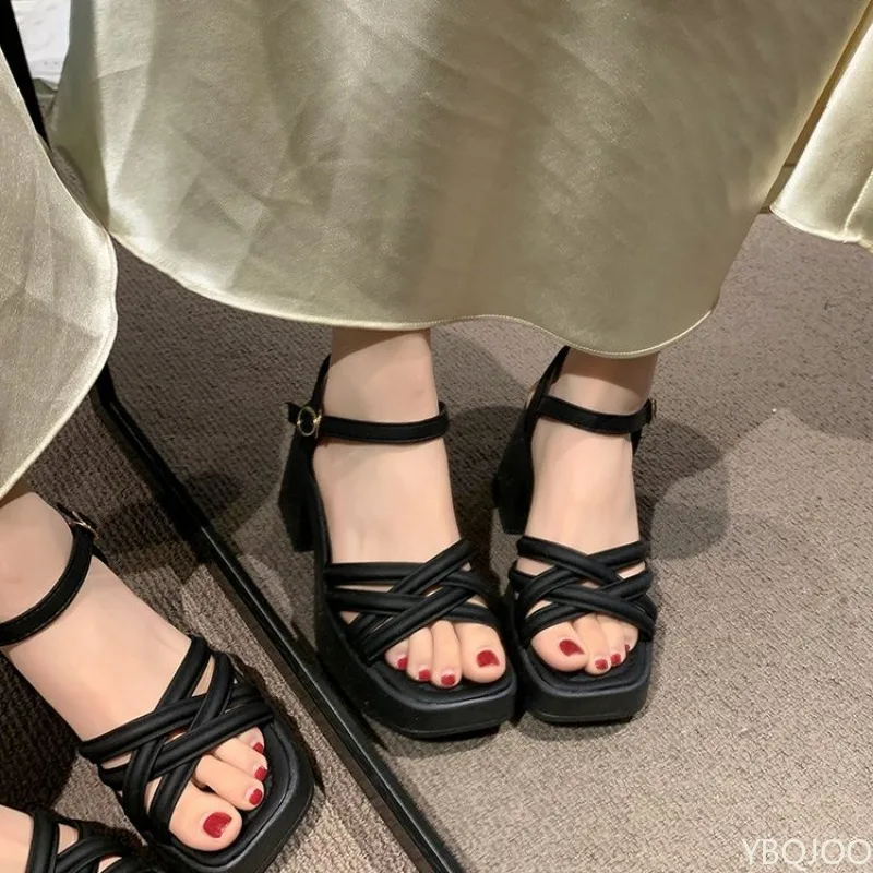 검정색