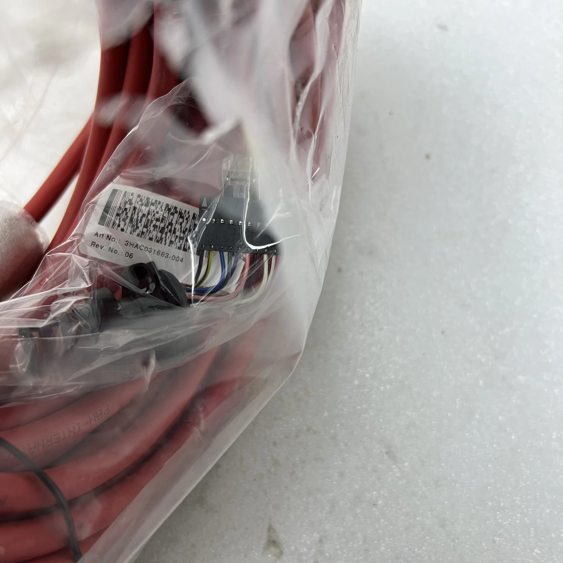 Original New 3HAC031683-004 30M DSQC679 Teach Pendant Cable For ABB