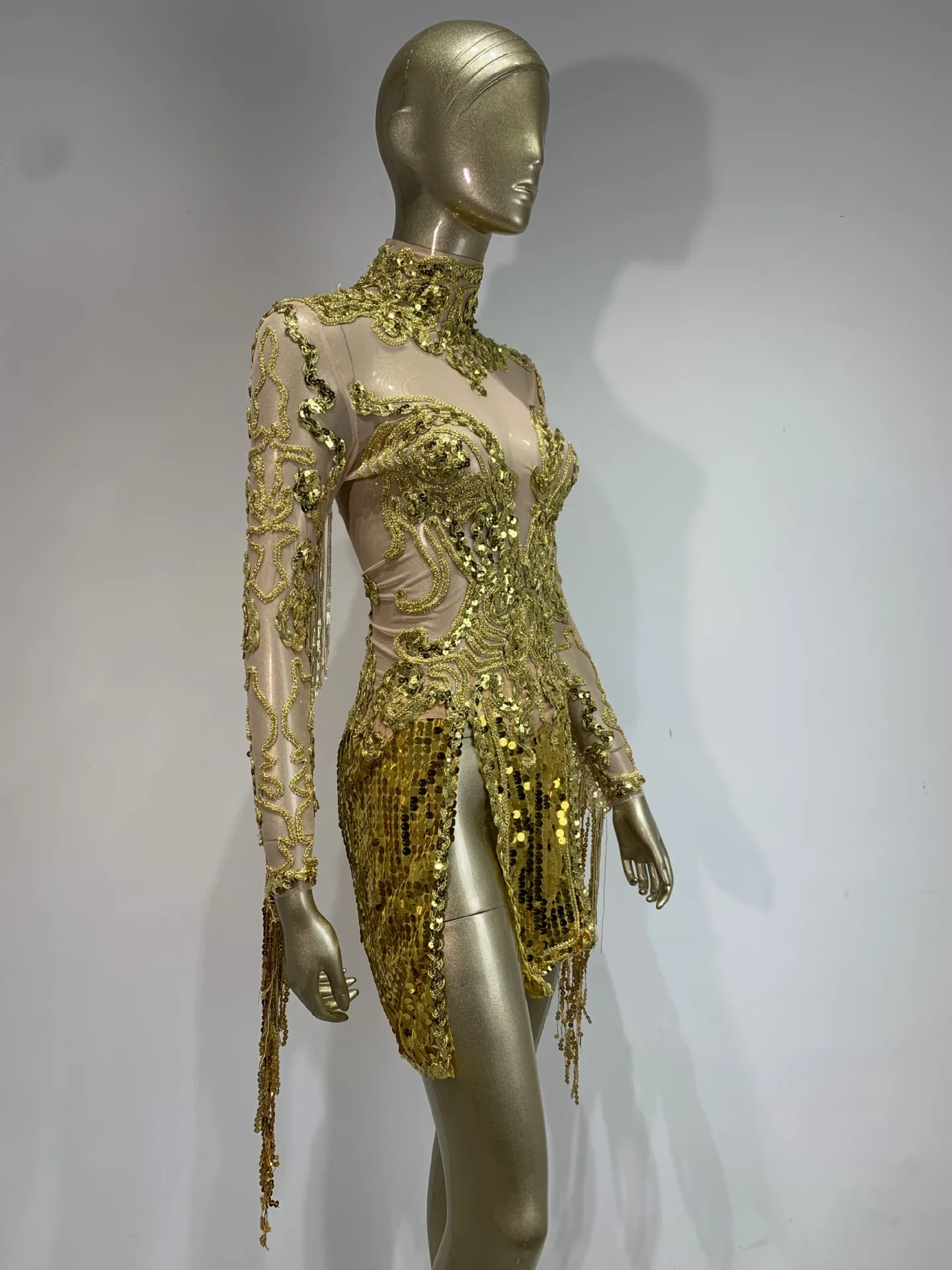 Vrouwen Luxe Speciale Gelegenheid Jurk Goud Lange Mouw Coltrui Pailletten Kwastje Bodycon Mini Avond Club Podiumkostuums