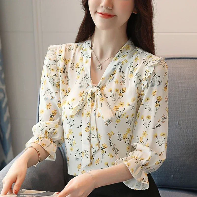 Lato elegancka moda kwiatowy nadruk szyfonowa koszula damska Flare 3/4 rękaw na co dzień bluzka z kokardą kobiety Temperament bluzki w stylu vintage