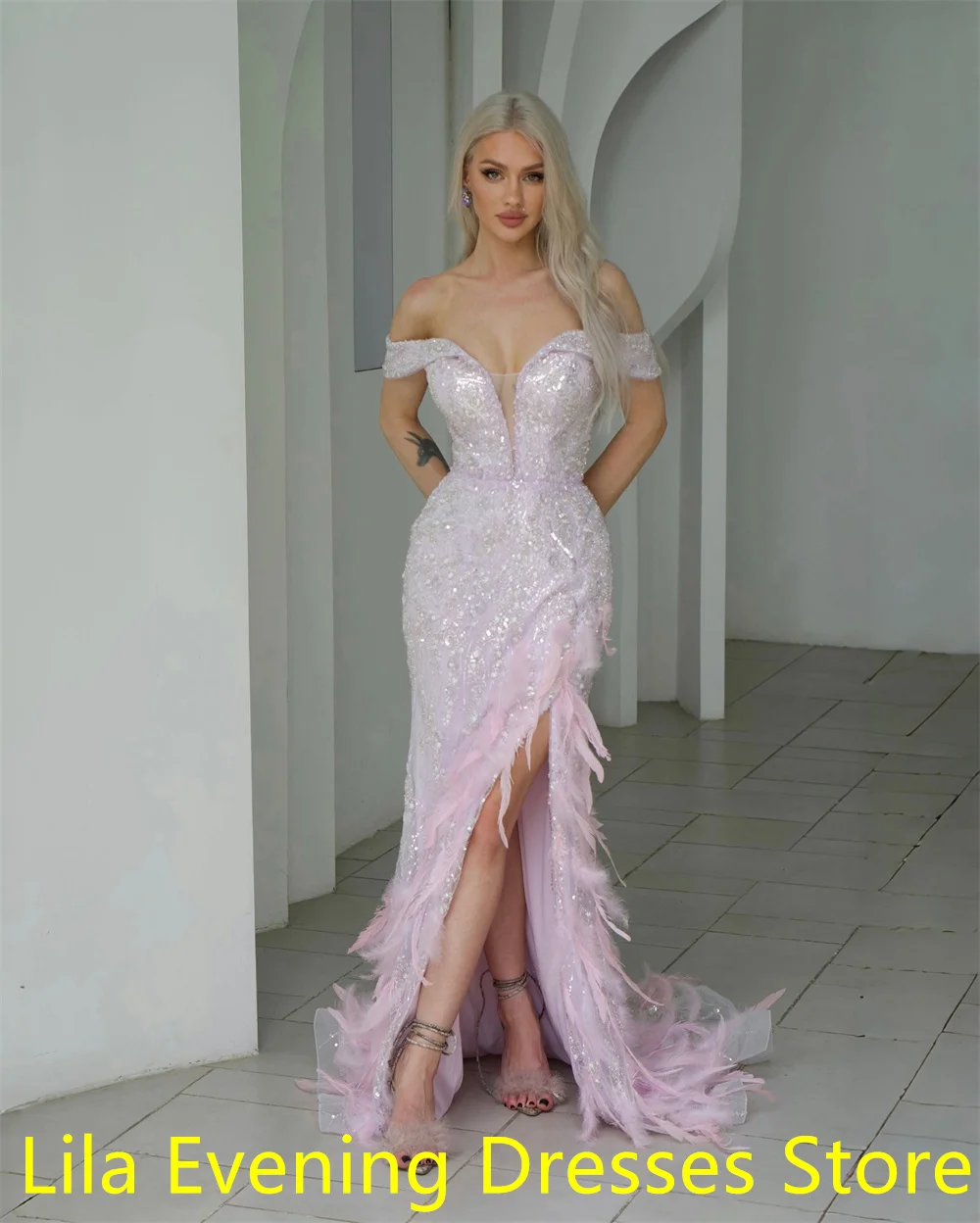 Customized  Fashion pink Satin Homecoming Dress Exquisite Sweetheart Off the Shoulder Feathers Tassel Zipper Back Robe de soirée