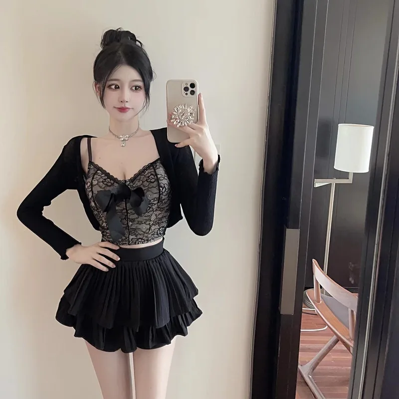 

Сексуальный комплект для пикантных девушек, чувственный жилет с нагрудными ремнями и солнцезащитным кремом, открытый кардиган + плиссированная пышная юбка, модная Wo...