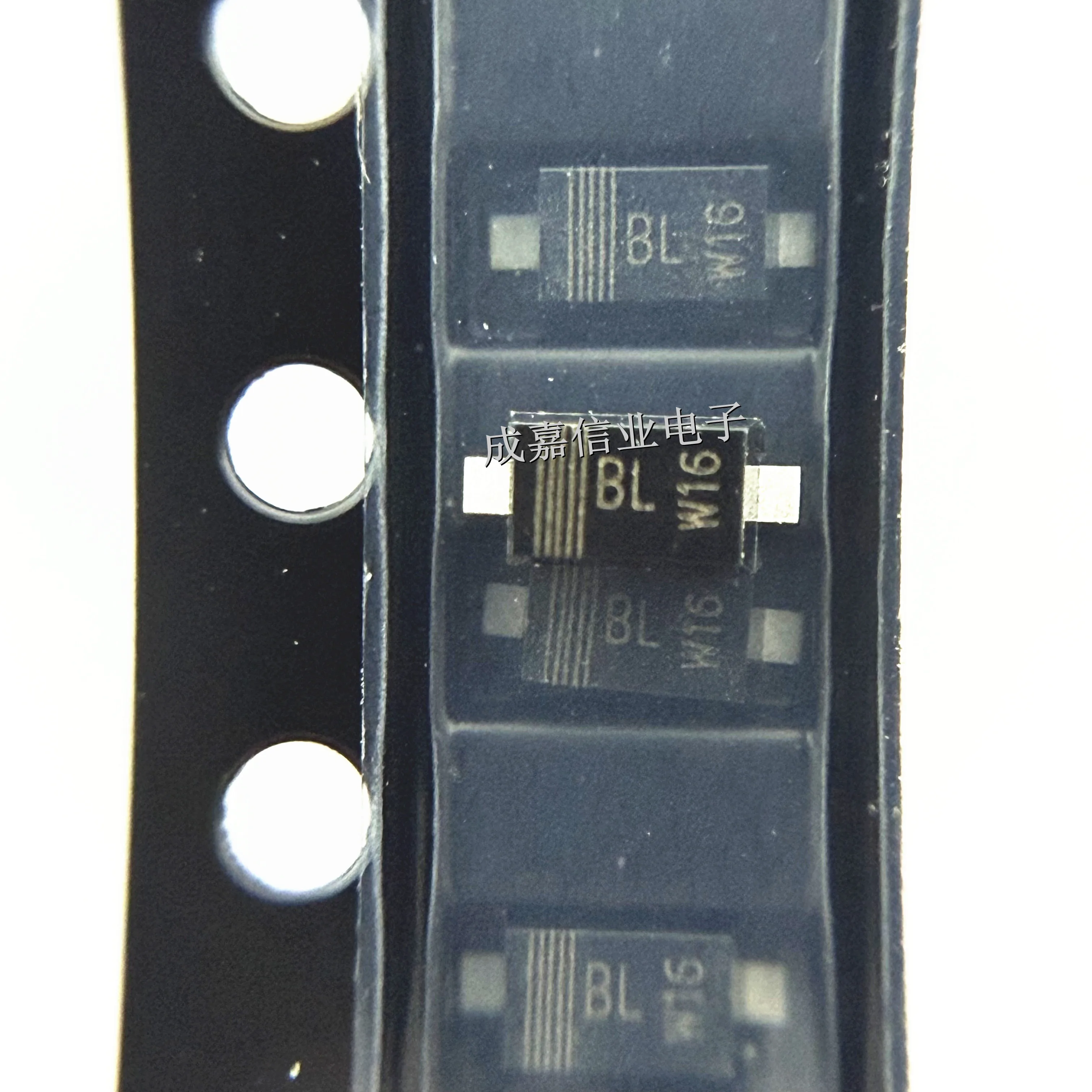 100pcs/Lot BZT52H-C12,115 SOD-123-2 MARKING;BL Zener Diodes ZENER 83W 12V 5% Operating Temperature:- 65 C-+ 150 C