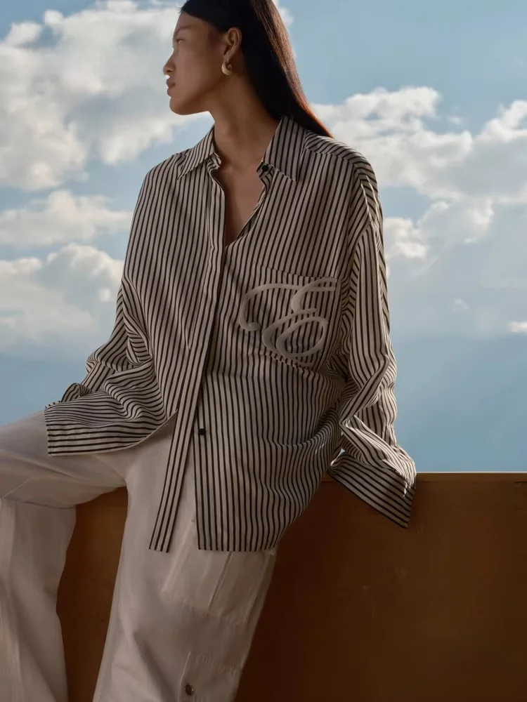 

Новая осенняя шелковая рубашка в полоску, повседневная, свободного кроя, женская, с длинным рукавом, средней длины, на пуговицах, EBD3T05