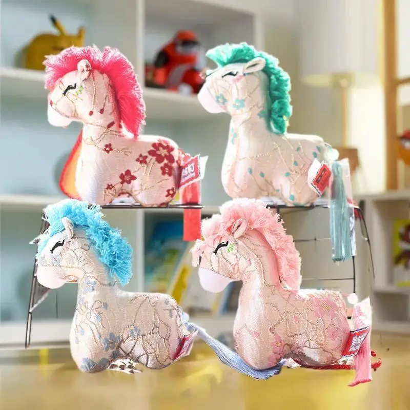 حلقة مفاتيح على شكل حصان كرتوني، دمية محشوة على شكل حصان قطيفة رائعة، مثالية للتعليق على الحقائب أو السيارات #6