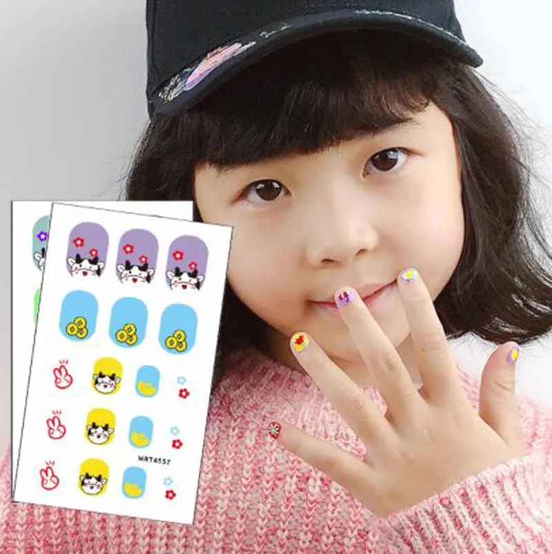 Bambini ragazze Nail Art adesivi fai da te bambini Cute Cartoon Nail decalcomanie stampa sicura su adesivo copertura completa Nail Wraps Party unghie finte