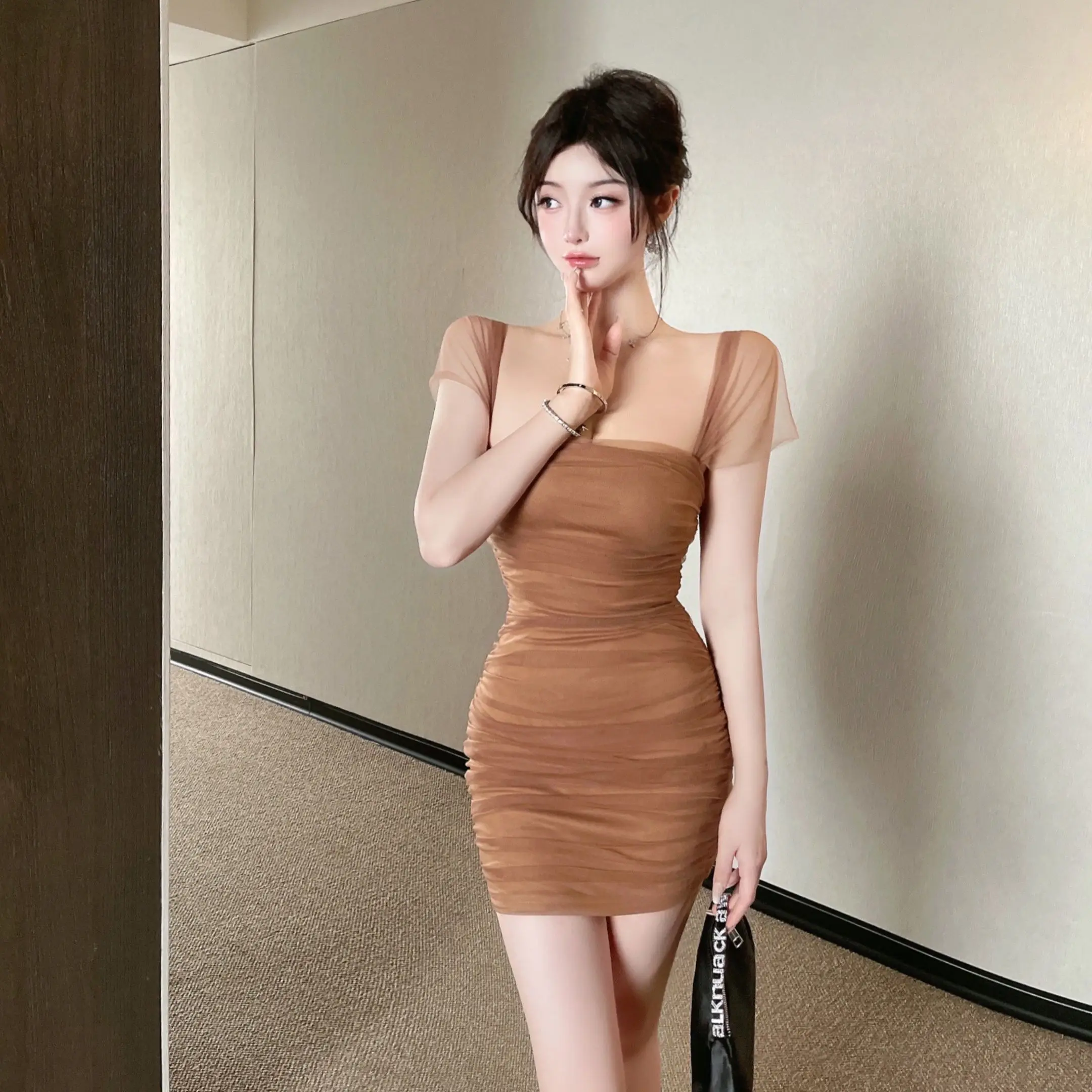 Caramel Milk Shake Temperament Fantasy Mesh Dress Women's 2024 Summer Sexy Slim Fit Skirt Wrapped Hip Skirt