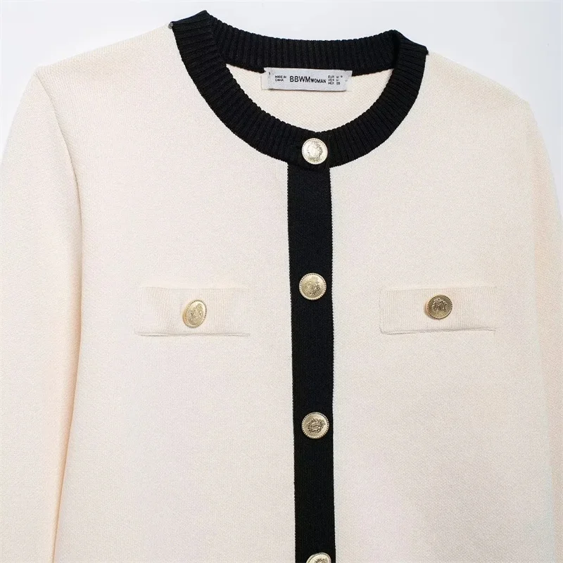 EDSA Women Knitted Cardigan with Golden Buttons Beige Sweater Coat Round Neck Long Sleeves Front False Pockets Outerwear