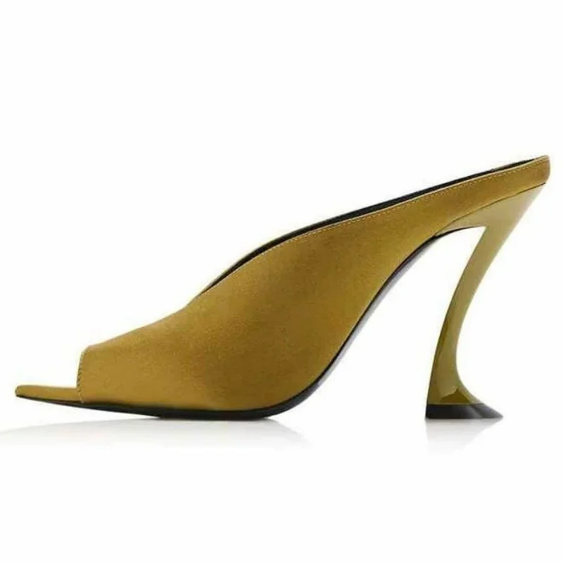 صنادل نسائية لربيع وصيف 2025 بتصميم جديد بكعب غريب بمقدمة مدببة أحذية نسائية بقصة ضيقة بمقدمة مفتوحة أحذية نسائية أنيقة