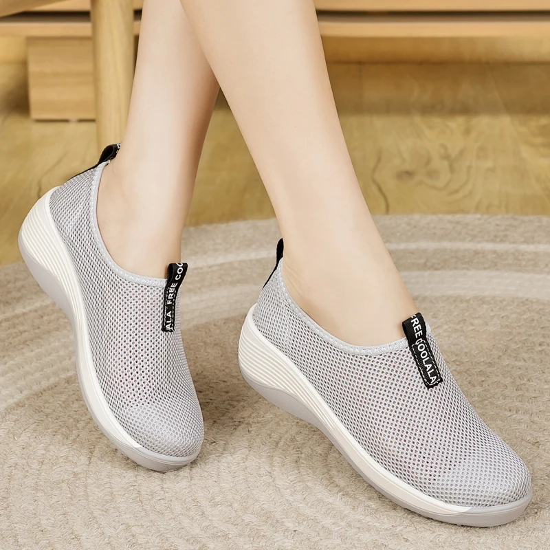 

Женские сетчатые слипоны на танкетке — дышащие, легкие, нескользящие повседневные кроссовки для ходьбы