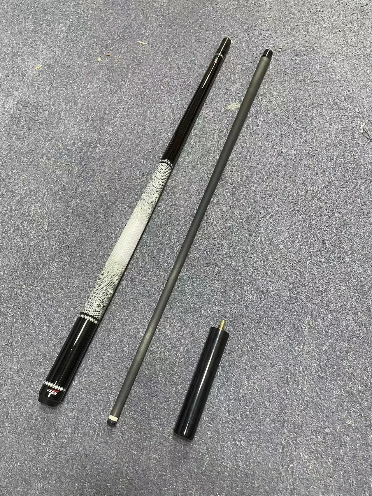 Super Quality Yfen Billiard Pool Cue Stick With All Carbon Fiber Shaft and Maple Butt