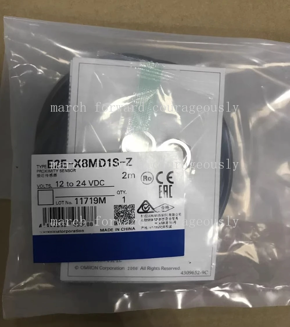 

Совершенно новый, оригинальный и подлинный датчик приближения Omron E2E-X8MD1S-Z