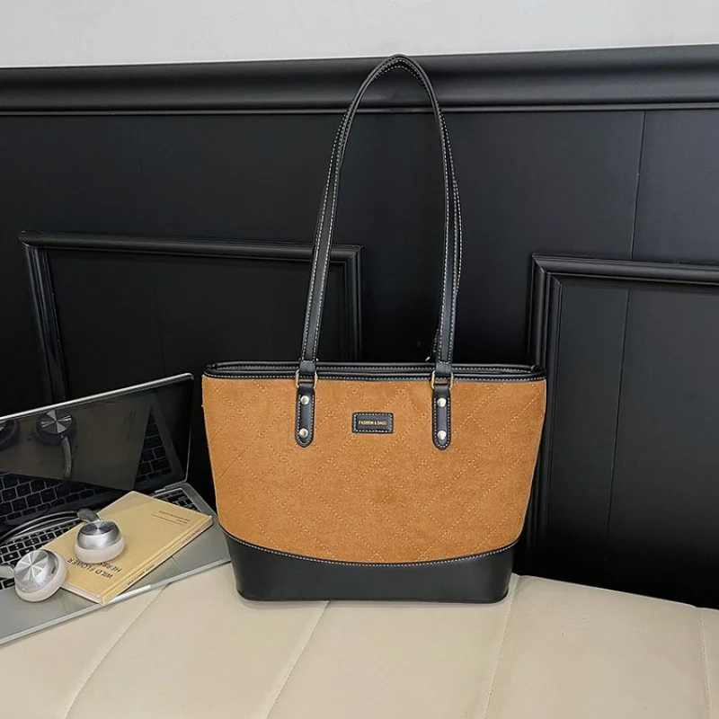 

Изящная элегантная женская кожаная сумка люксового бренда 2025 года, известный дизайнер, простая, популярная ​