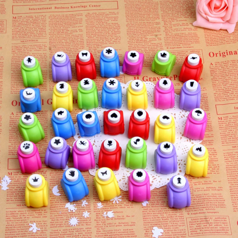 1Pcs New Mini Scrapbook Punches Handmade Cutter Card Craft Calico Printing DIY Paper Craft Punch Hole Puncher Shape Random Color