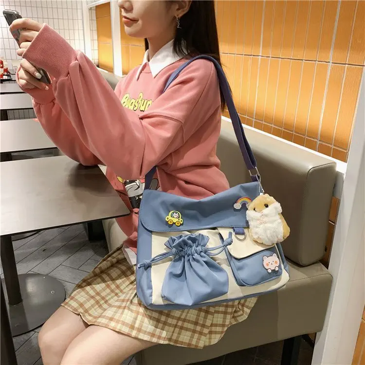 Japanese Style College Style Women's Bag With Drawstring And Contrasting Cartoon Pattern Badge Pendant, One Shoulder Bag Trendy