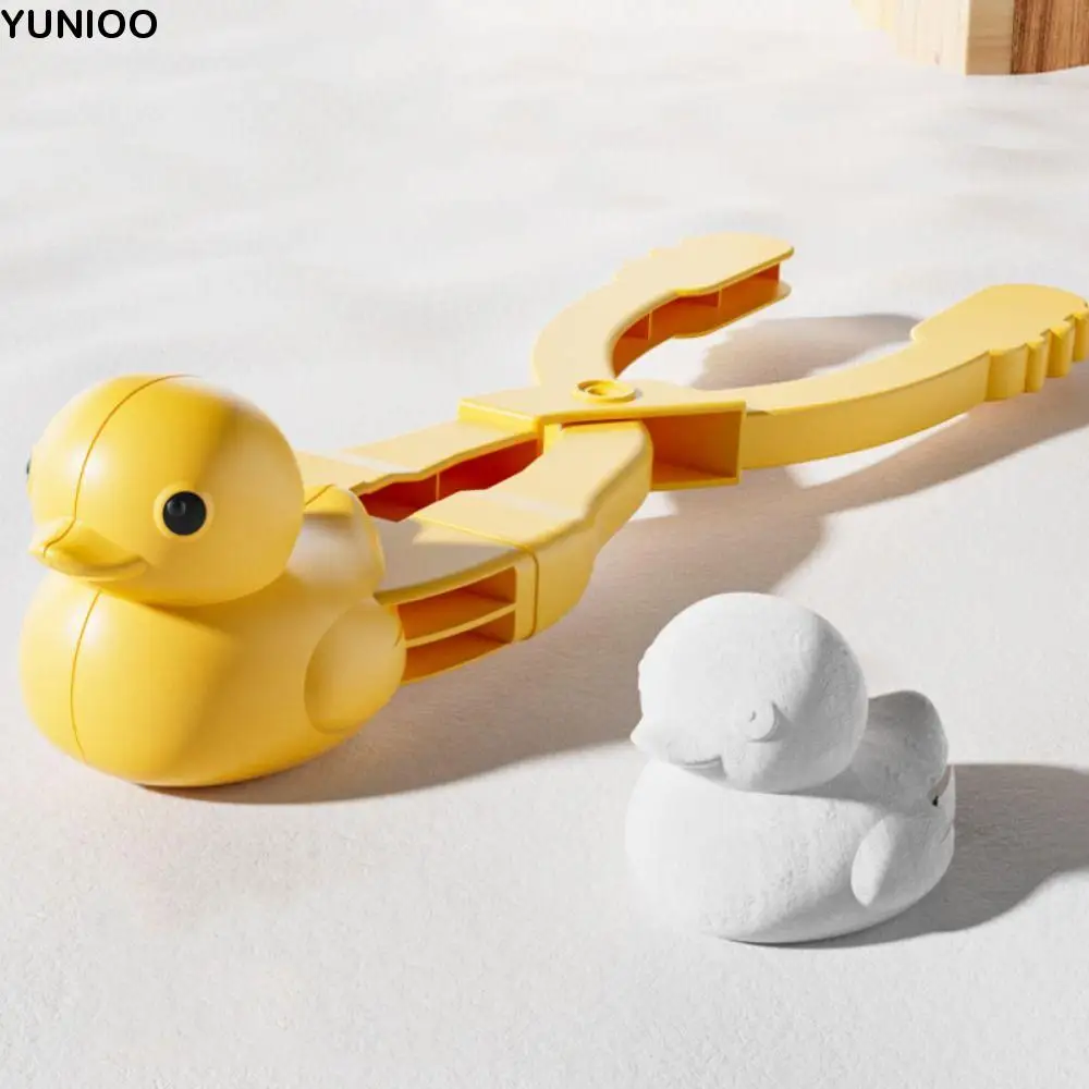 Plastics Winter Snowball Maker Toy Rabbit Anti-slip Handle Snow Duck Ball Making Tool Portable Durable