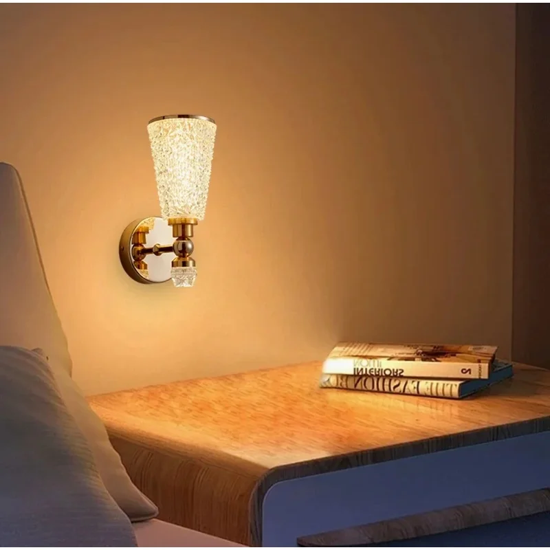 Modern Wall Lamp Gold Metal Base Textured Wall Sconce Bathroom Vanity Light Bedroom Bedside Decor Lighting Fixture
