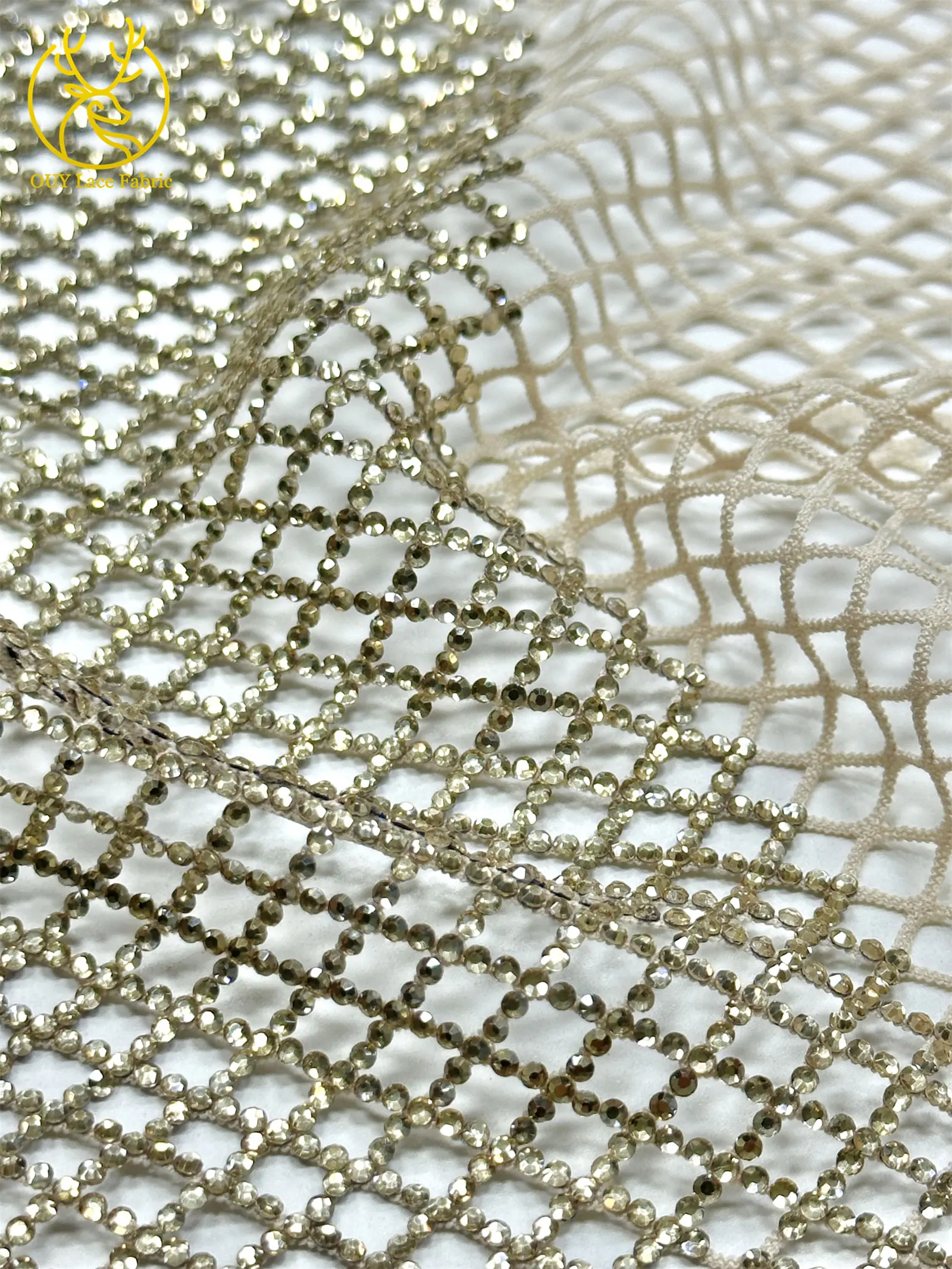 Eisblauer Nigerianischer Glasdiamant-Netzstoff 2026 Hochwertiger Afrikanischer Spitzenstoff Hochglänzender Hochzeits- und Partykleid-Stoff zum Nähen – Detail 10