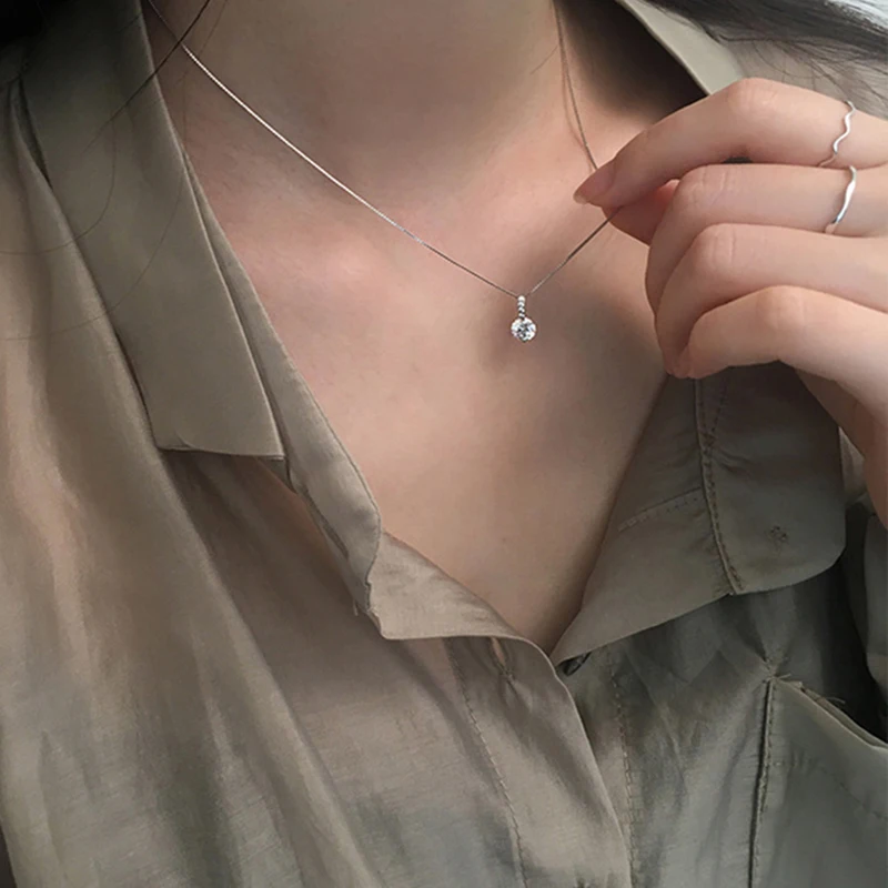 Minimalist Single Sparkling Diamond Pendant Clavicle Chain - Dainty Solitaire Necklace for Women Daily Party Jewelry