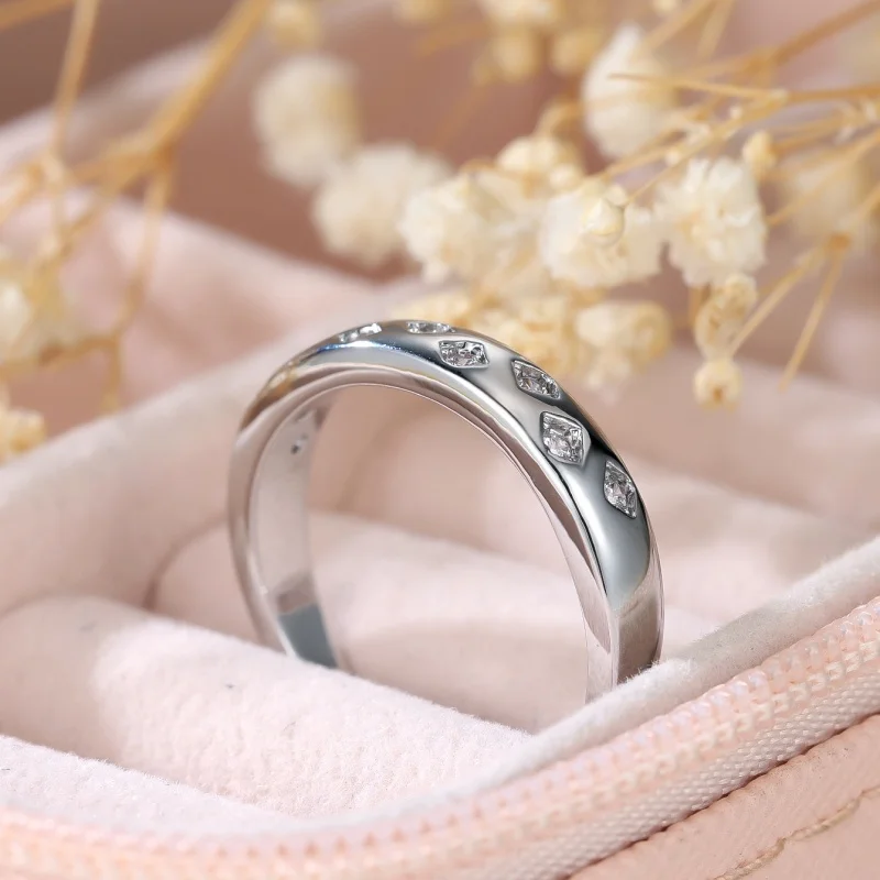 Minimally Smooth Diamond Studded Silver Plain Ring, Light Luxury Diamond Lined Versatile Bracelet for Couples of Both Genders