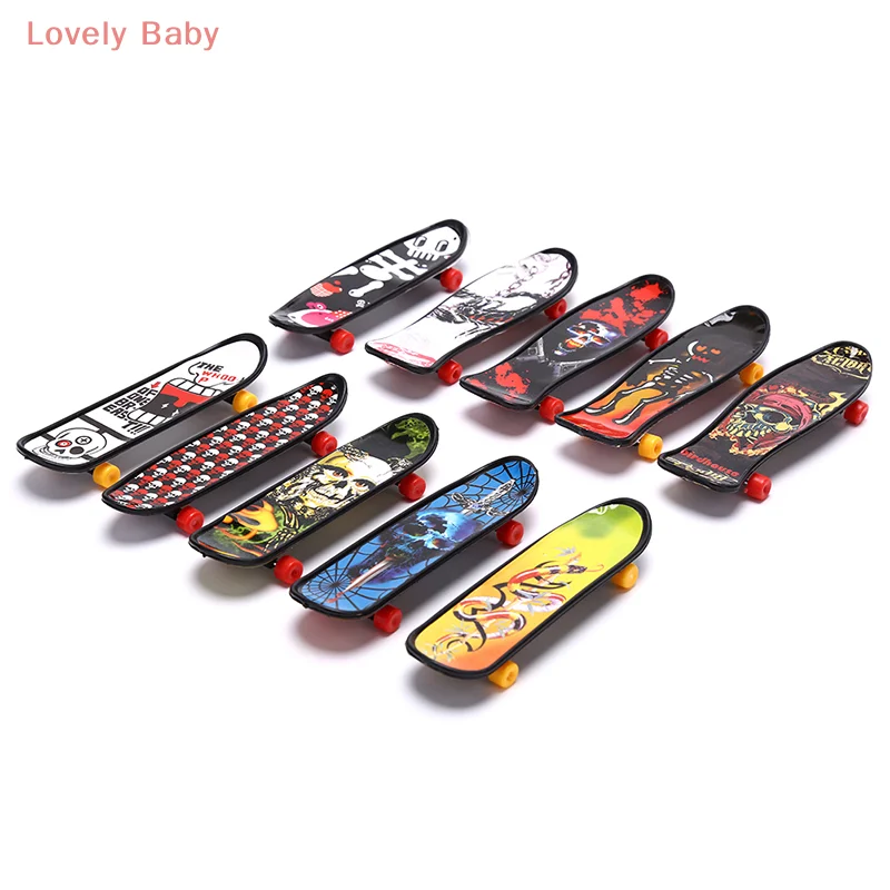 【BBS-7】Kunststoff Mini Skate Finger Skateboarding Griffbrett Neuheit Spielzeug für Jungen Geschenke