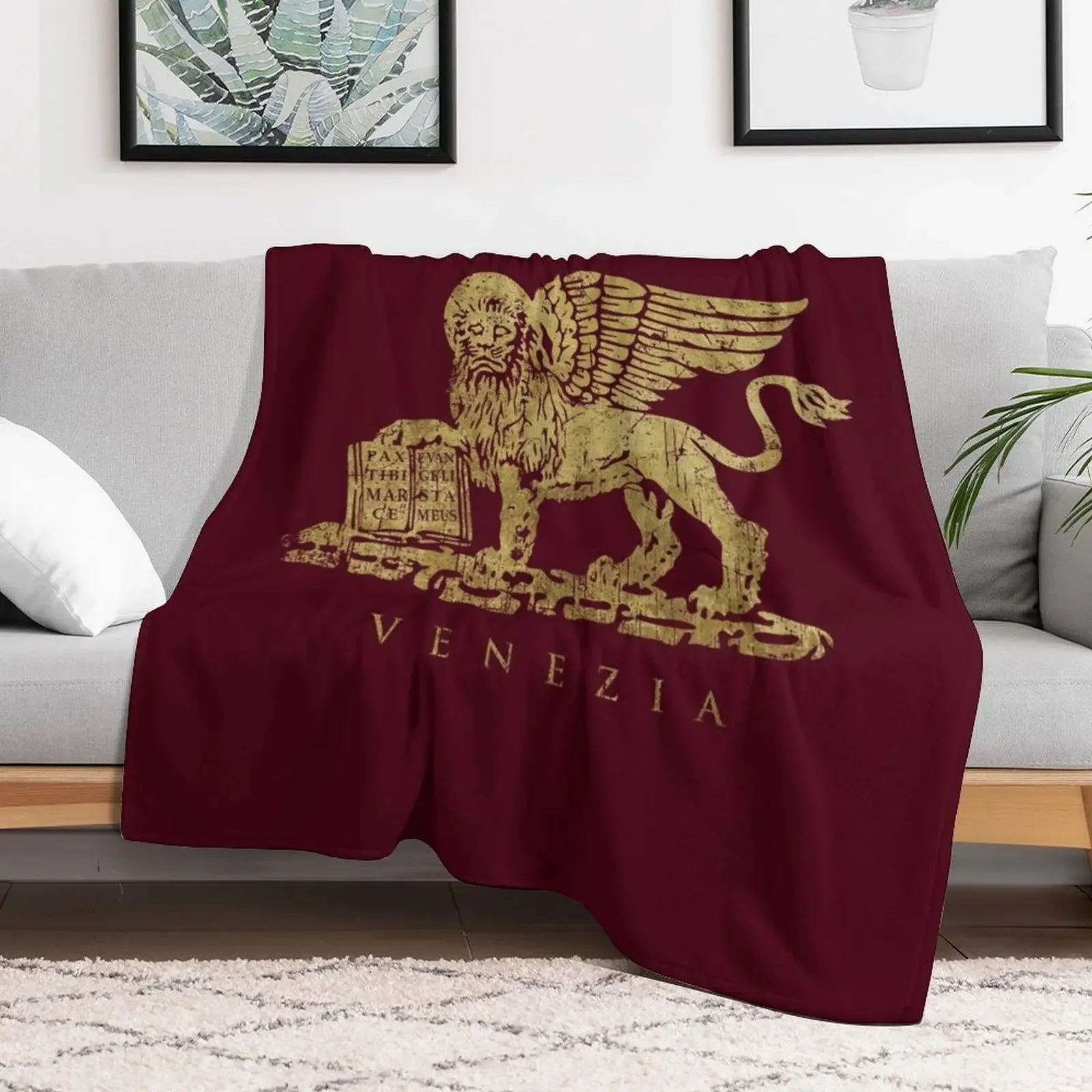 Leone di San Marco of Venezia - Vintage Gold Throw Blanket Blankets Sofas Of Decoration funny gift Hair Blankets