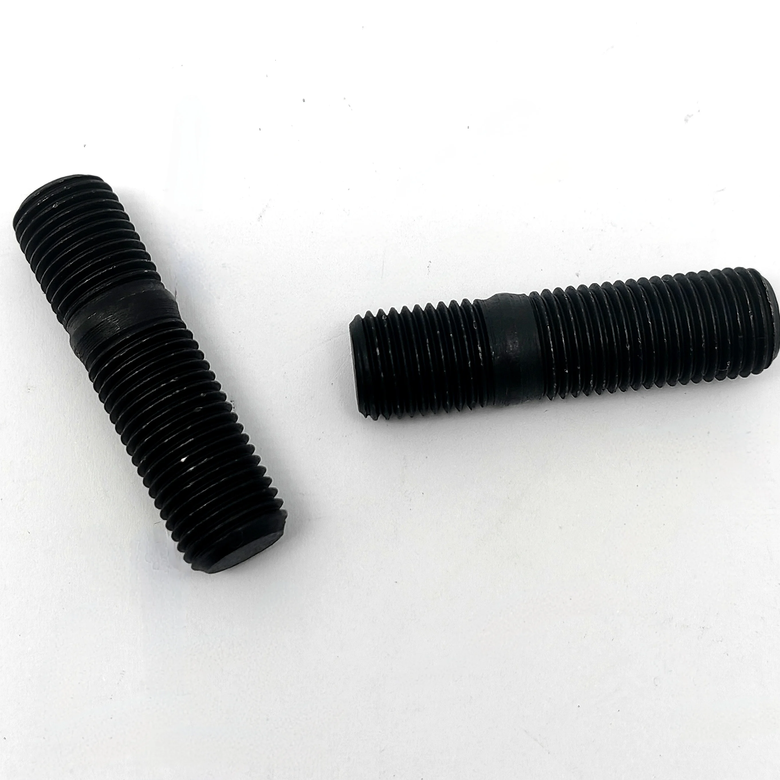 

Premium Aftermarket Lead Screw/Rod 0029128904 for Linde Forklifts | Precision Threaded Shaft