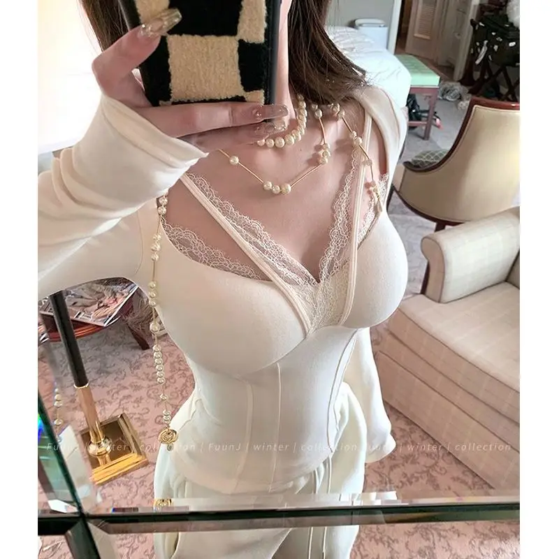 

Women's Sexy Lace Trim Velvet Top Built-in Bra Bodycon Waist Slim Long Sleeve T-Shirt 2025 Fall Winter Y2K Aesthetic
