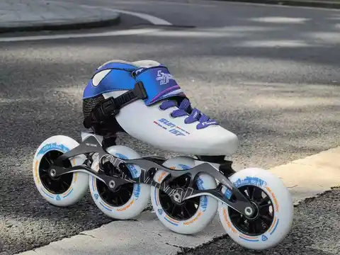 카본 파이버 스피드 스케이트 신발 성인 남녀 인라인 스피드 스케이팅 스케이트 3/4륜 90mm 100mm 110mm 파이버 스포츠 스니커즈