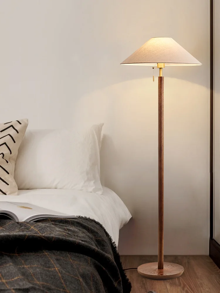 Japanese style, solid wood, floor lamp, silent wind, bed and breakfast, living room