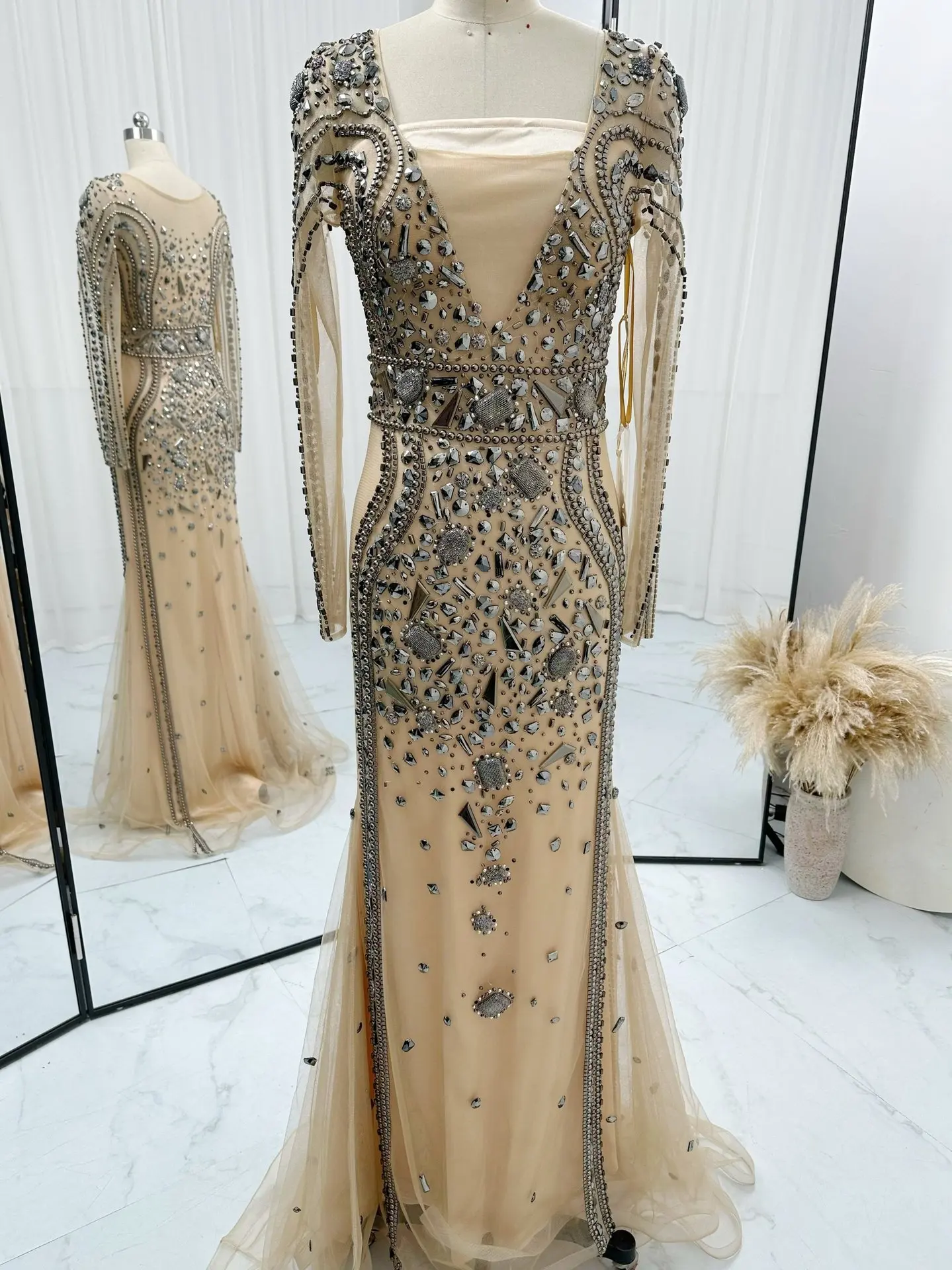 Champagne High -End Heavy Work Beaded Long -Sleeved Mesh Small Trailer Banquet Evening Dress Skirt M1673