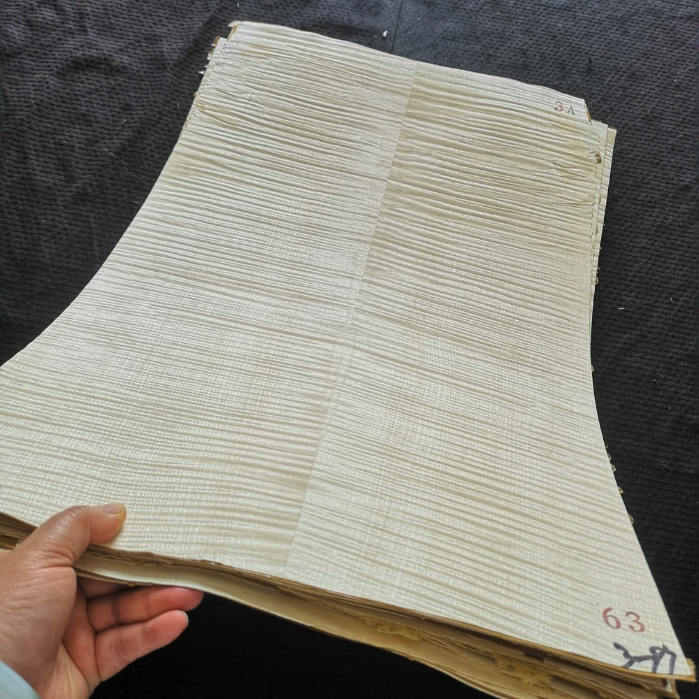 HUATOOL 1/3 pcs Tiger Maple Flamed Guitar Top Cover, Flame Maple Wood Veneer, Guitar Manufacturing Materials 530*370-380*0.5mm