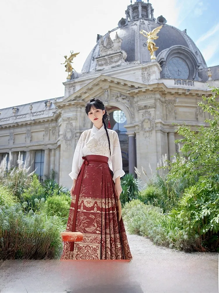 

Оригинальная вечерняя совместная работа в июле Ханфу с музеем Ханчжоу, красная юбка Све, хвост, полиэфирное волокно