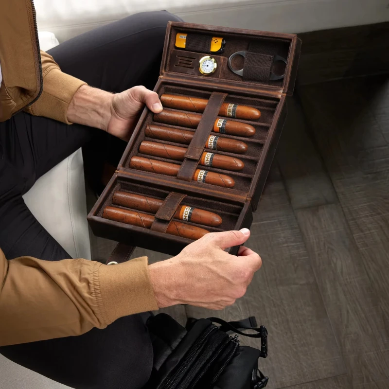 Custom Brown Leather Cigar Moisturizer 7 Slots Portable Travel Cigar Case with Moisturizer Slots