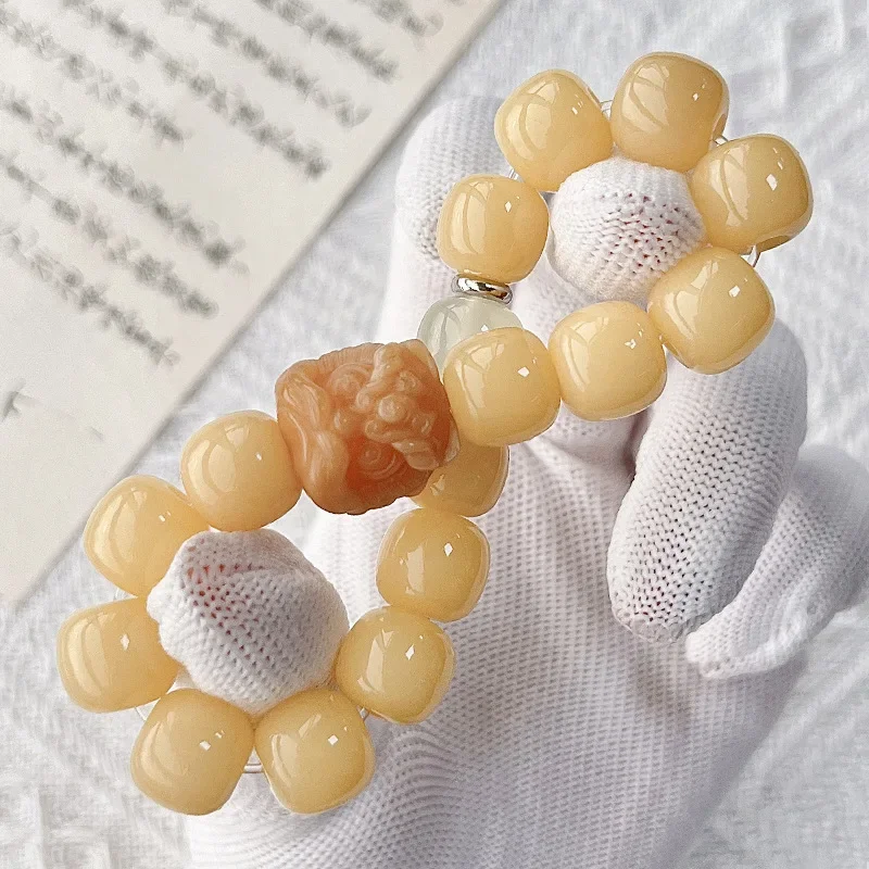 Handcarved Lion Awa…