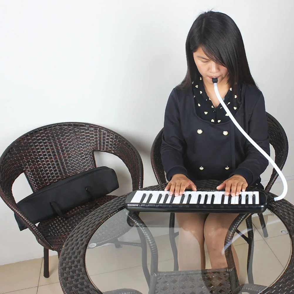 

37 Key Melodica Instrument Lightweight Handheld Piano With Bag For Storage Play Pianica Key Instrument For Beginners (Black)