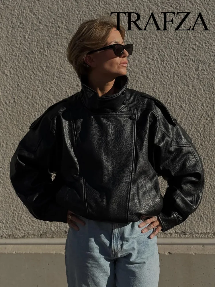 

TRAFZA Woman Elegant Asymmetric Button Pocket Long Sleeves Black Zipper Slim Jackets Autumn Women Street Style Loose Coats