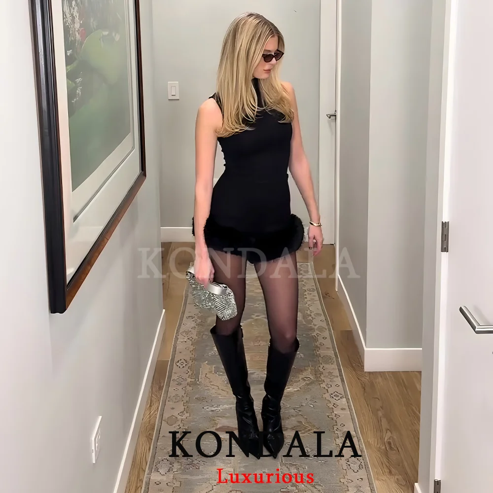 KONDALA شورت مثير أنيق من الفرو الأسود مُزين بقطع القماش للنساء موضة 2026 شورت للحفلات المسائية والنوادي بأرجل واسعة أنيق Y2K فتاة السنة الجديدة